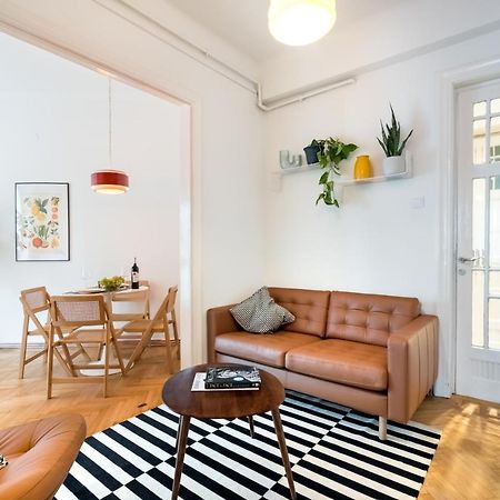 Cismigiu Serenity: 1Br Flat With Scenic Balcony Бухарест Экстерьер фото