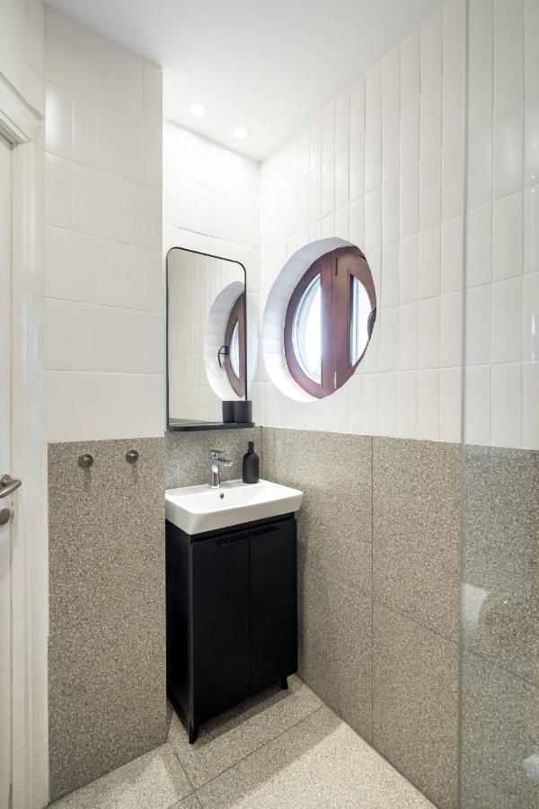 Cismigiu Serenity: 1Br Flat With Scenic Balcony Бухарест Экстерьер фото