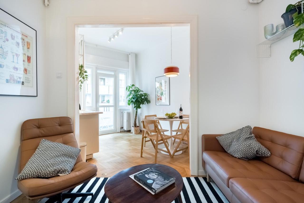 Cismigiu Serenity: 1Br Flat With Scenic Balcony Бухарест Экстерьер фото