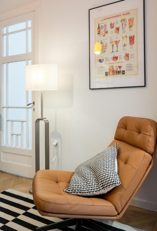 Cismigiu Serenity: 1Br Flat With Scenic Balcony Бухарест Экстерьер фото