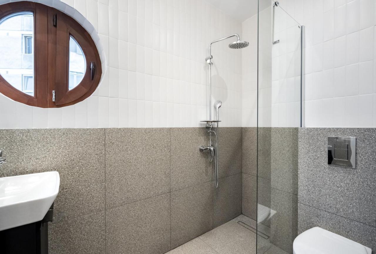 Cismigiu Serenity: 1Br Flat With Scenic Balcony Бухарест Экстерьер фото