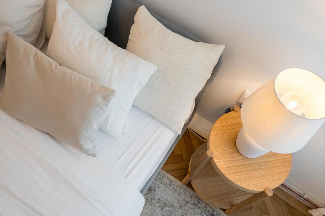 Cismigiu Serenity: 1Br Flat With Scenic Balcony Бухарест Экстерьер фото