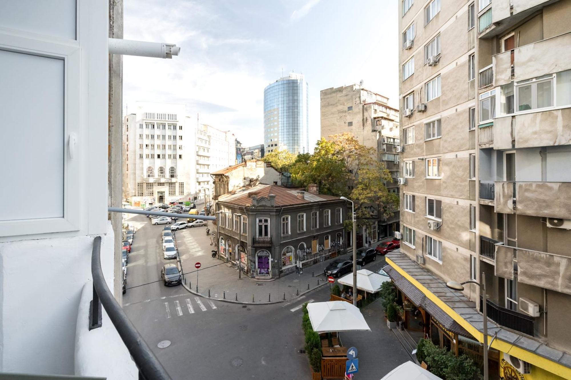 Cismigiu Serenity: 1Br Flat With Scenic Balcony Бухарест Экстерьер фото