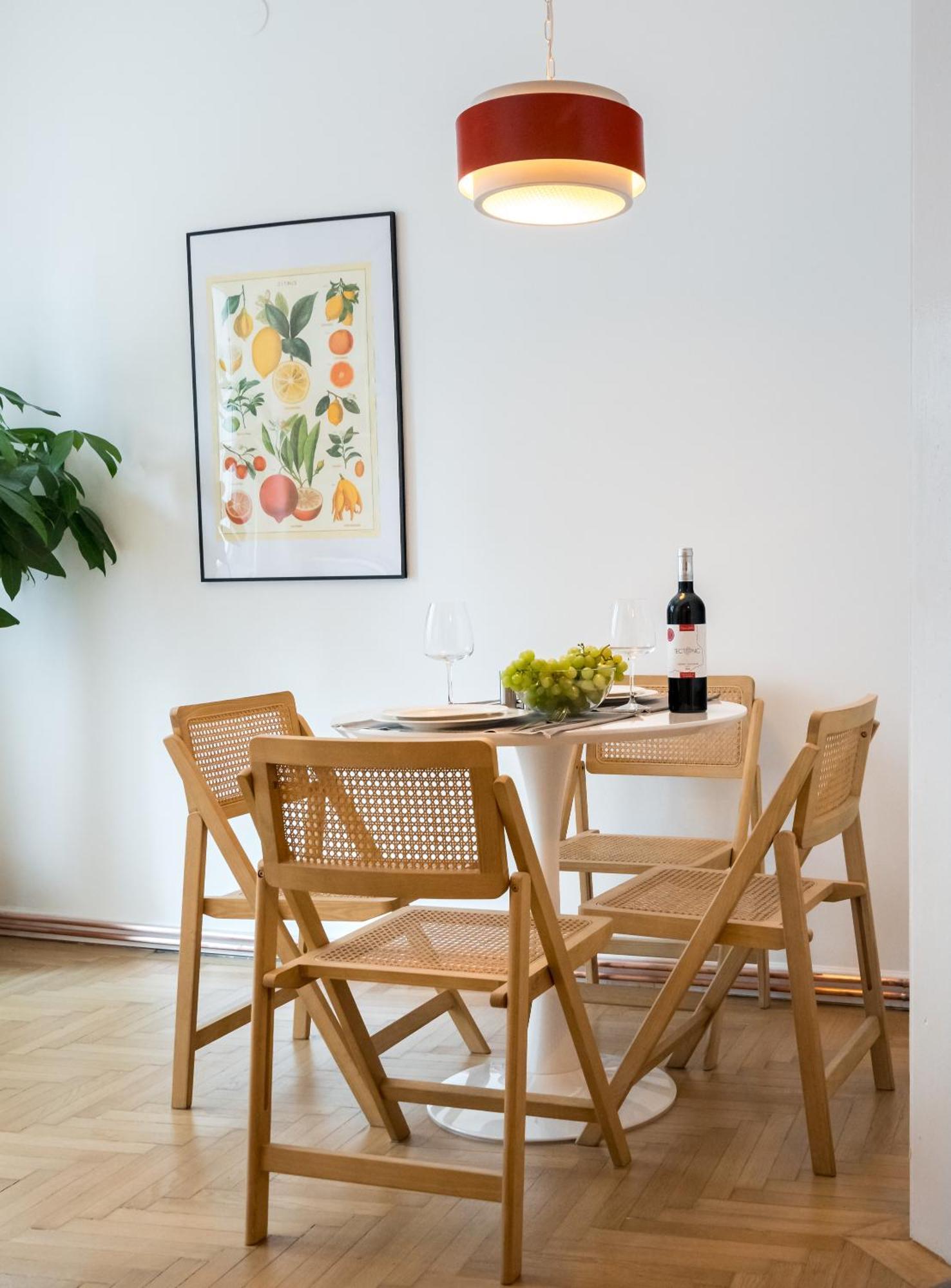 Cismigiu Serenity: 1Br Flat With Scenic Balcony Бухарест Экстерьер фото